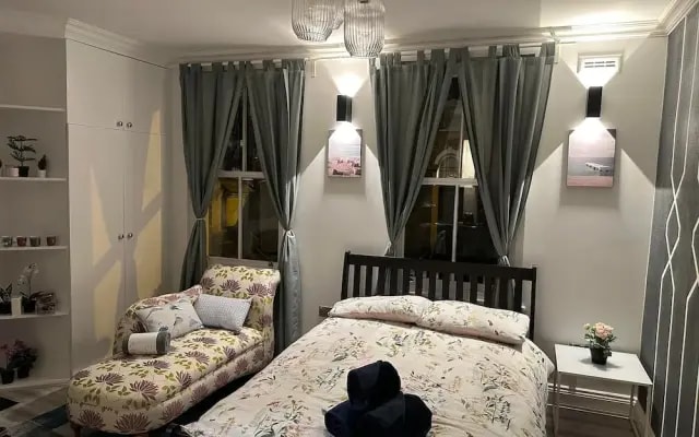 Fabulous Apartment to Acton Town