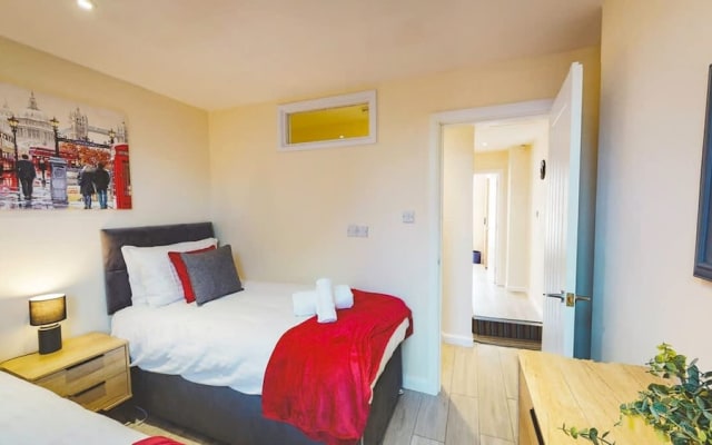 Perfect for Contractors 4-bedrooms Sleeps 7