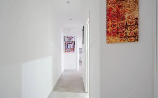 JOIVY 2-bed flat near Notting Hill