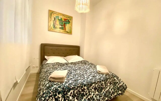 ARC DE TRIOMPHE-CARNOT Luxury & Design