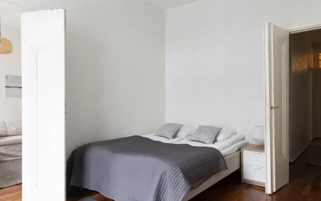 2ndhomes Cozy & Spacious 2BR Apartment