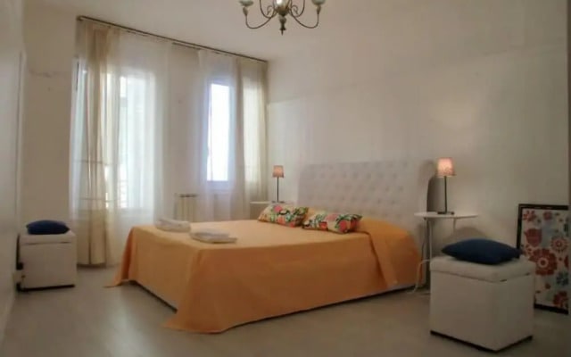Grimaldi Apartments - Jolie