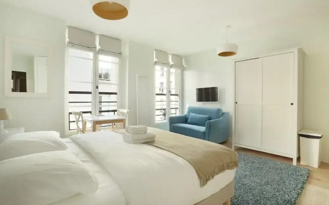 Charming Flat With AC - Center of Paris