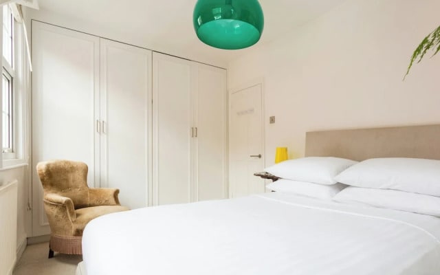 Boston Place II by onefinestay