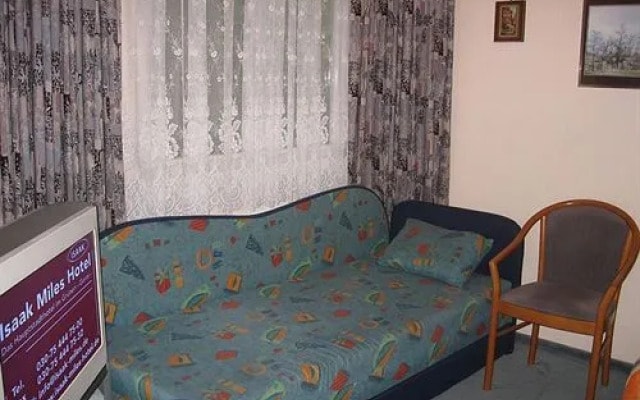 Isaak Miles Hotel