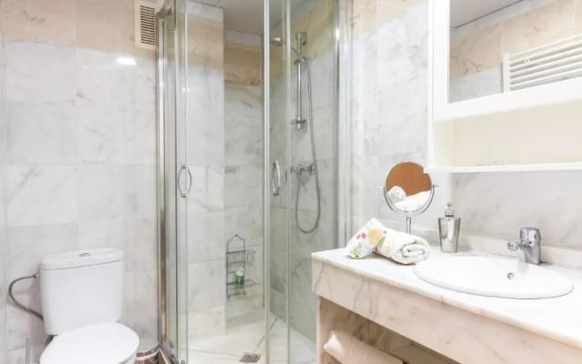 Sea & Wave AQ Boutique Apartment