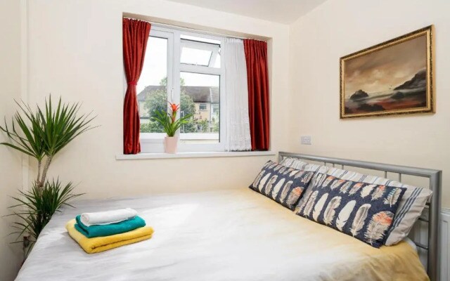 F5 Private Double Room (Sandycroft Guest House)