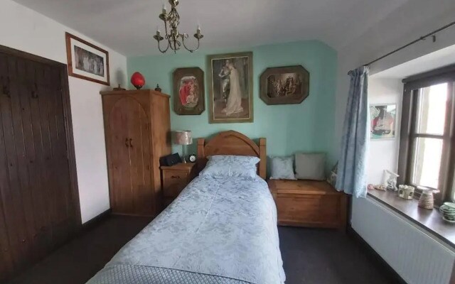 2 Bed Flat - Sleeps 3 - Parking - Wifi