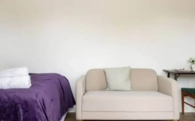 Kingston Richmond Lux Brand new Studio
