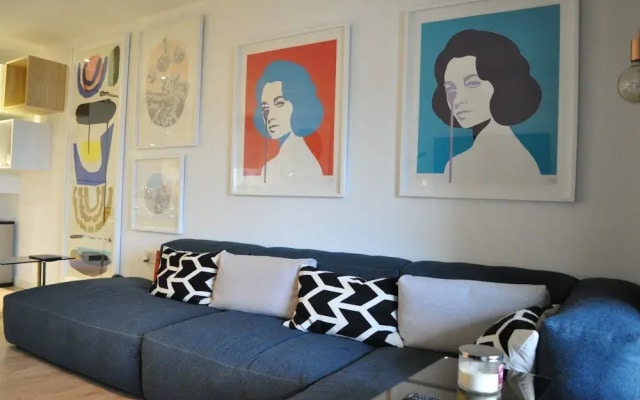 Modern 1 Bed Apartment In Oval