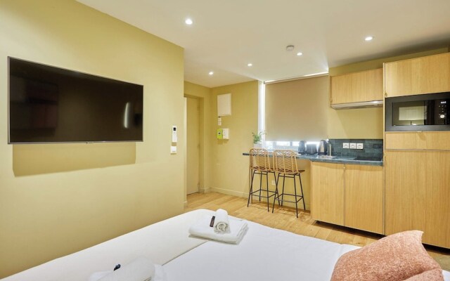 Superb AC Studio Center of Paris