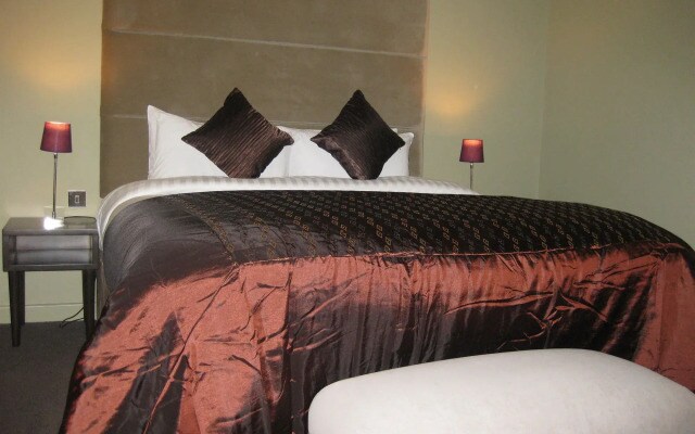 Axiom Park Hotel