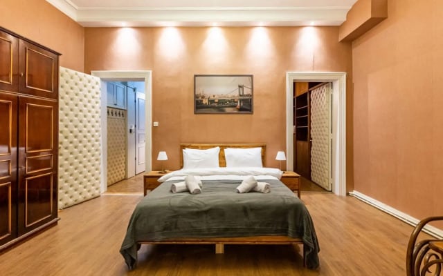 Missafir Historical Flat With Sea View in Beyoglu