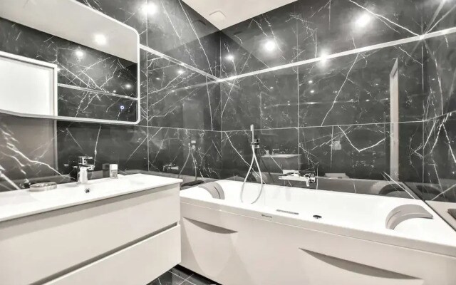 Chic Studio w/ Jacuzzi - 2P - Near Palais Garnier