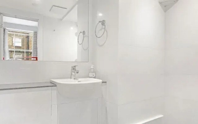 Astor Kensington Hostel