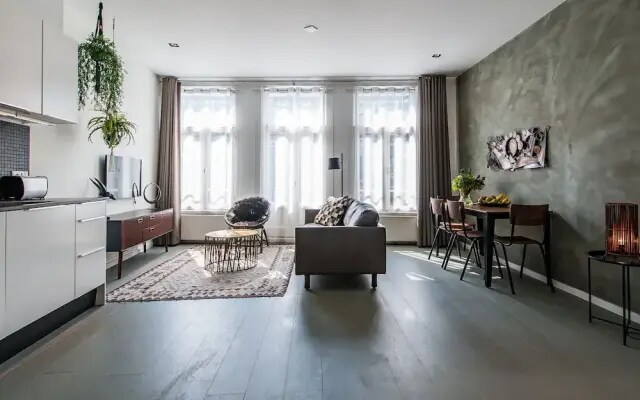 Leidse Square Marnix Apartments
