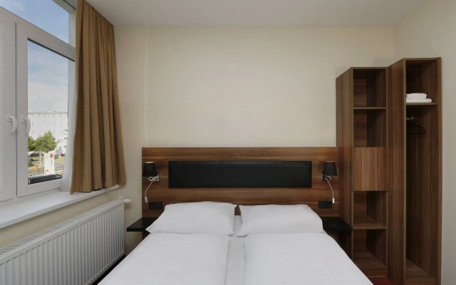B&B HOTEL Berlin-Adlershof