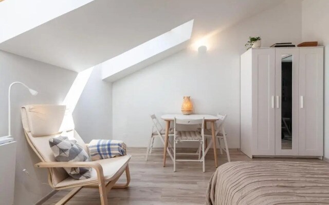 Lovely Nida Studio