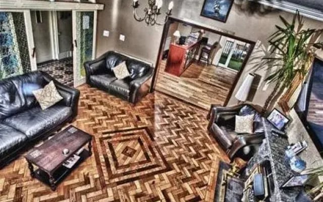 Kellett Hotel