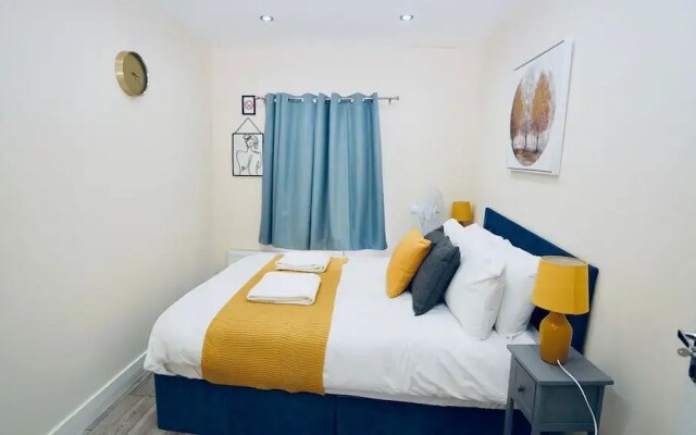 Unique & Luxurious 2bed Apartment London