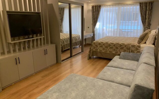 Regency World Suite