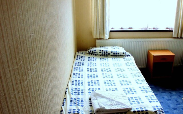 Heathrow Lodge