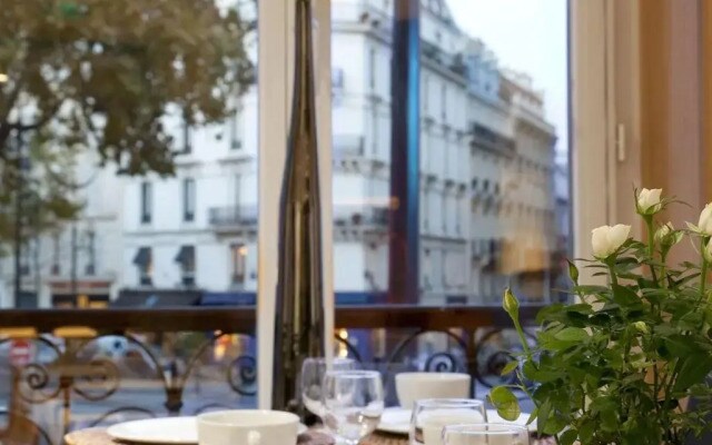 Hotel Marceau Champs Elysees