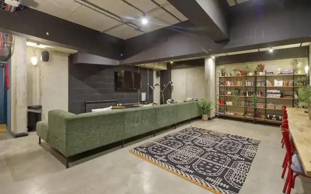 Practical Student Studio in Lively Hammersmith
