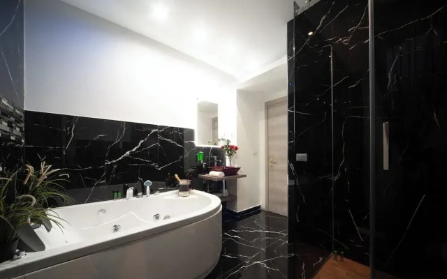 Farnese Jacuzzi Apartment