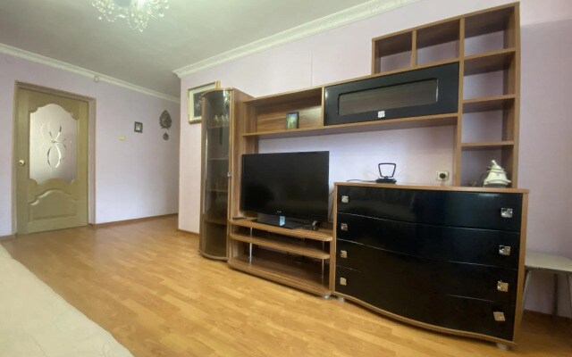 3 комнатная Журавлева 110