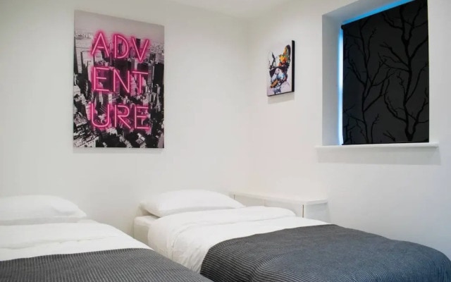 Modern 2 Bedroom Flat in Kennington