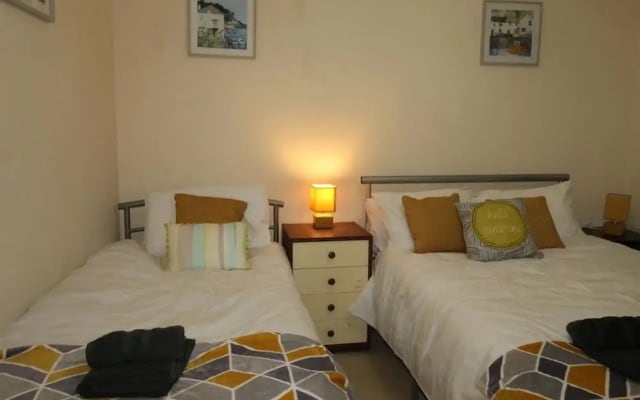 Donnington House