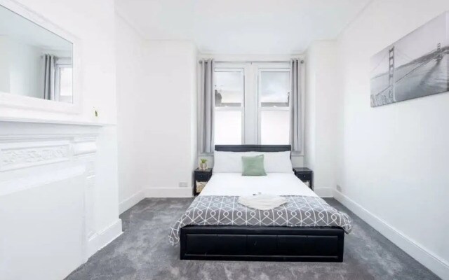 Newly Renovated High Spec 4 Bedroom House