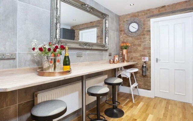 Priory Street Apartment 2