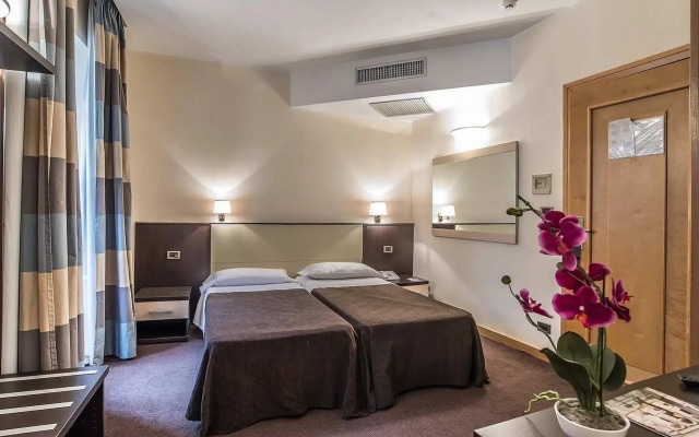 Hotel Tritone Rome