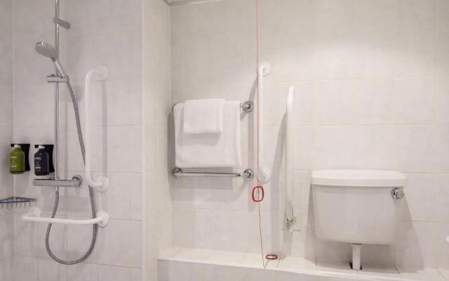 Garner Hotel Rotherham East by IHG