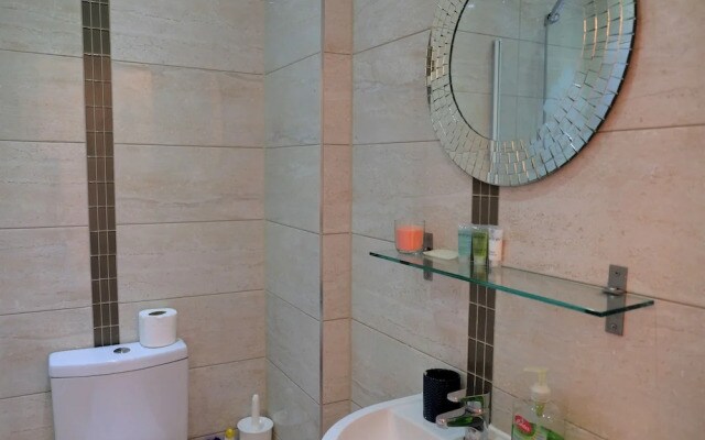 Central Apartment near Barbican Center