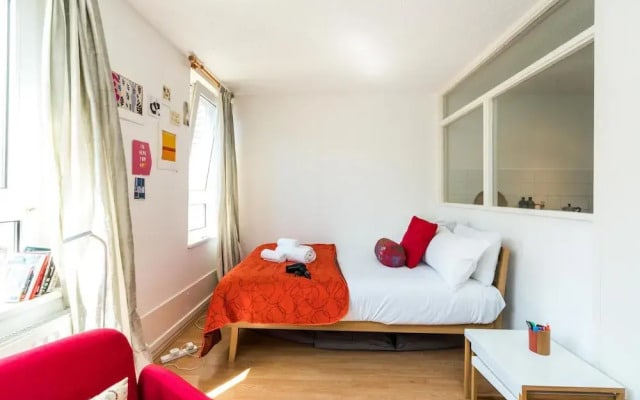 Bright & Cosy Studio Close to Central London