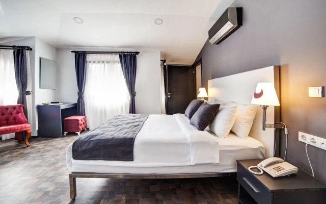Lime Garden Hotel