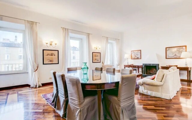 RSH Bernini Luxury Panoramic Apartment