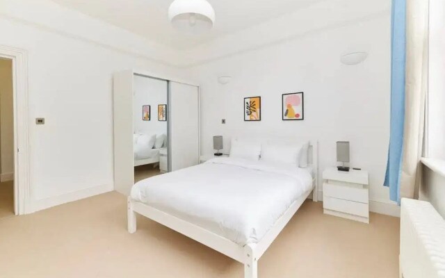 The Woolwich Retreat - Enticing 5bdr House With Parking