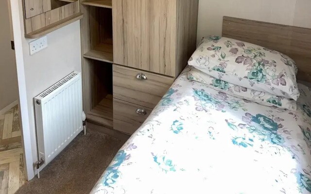 3guest-2bedroom-wifi-tv