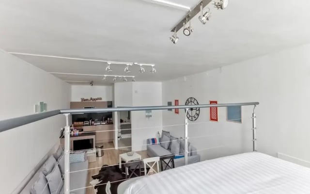 33 - Flat Av des Champs-Élysées