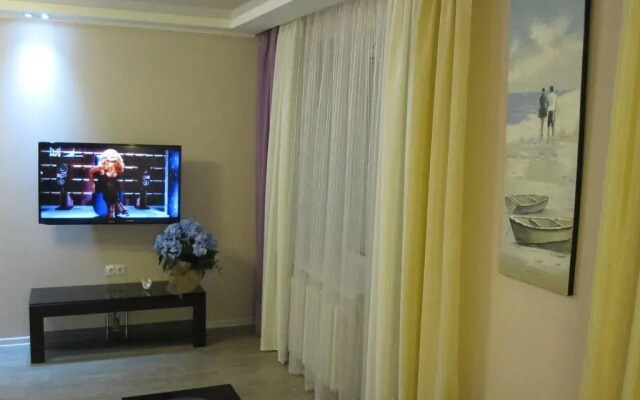 Apartments Lugovaya 67, rjadom k-ka Paramonova, Transneft', Jugtransgaz