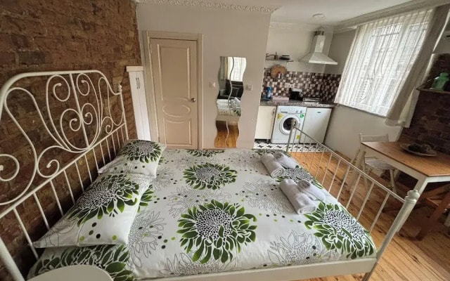 Istanberry - Joker Studio Apartments