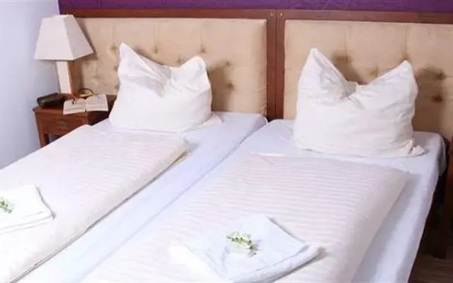 Main Station Hotel & Hostel