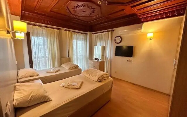Adil Konak Hotel