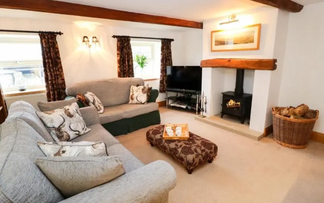 Long Ing Farm, Holmfirth