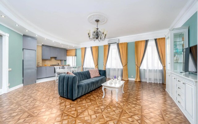 Трехкомнатная квартира на Казанской улице,45