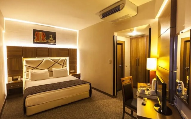 Rumi Hotel